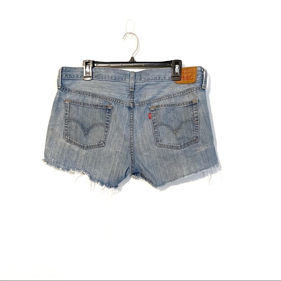 Levi’s 501 cutoff denim shorts- sz29 - Picture 3 of 5
